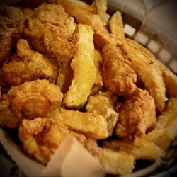 Blue Moon Cafe - Fried Oyster Basket with Fries
