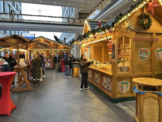 Mall of Berlin by null