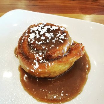 The Buttered Biscuit - Springdale - Cinnamon roll - Breakfast & Brunch Near Me - Springdale, Arkansas