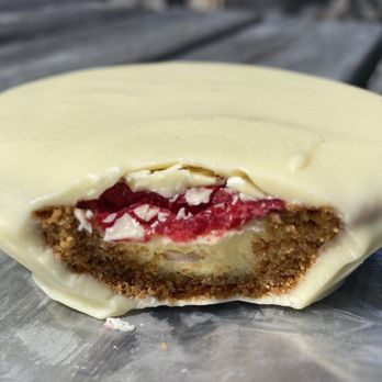 Steve’s Authentic Key Lime Pie - The Raspberry Blonde Swingle - Bakeries Near Me - Brooklyn, New York