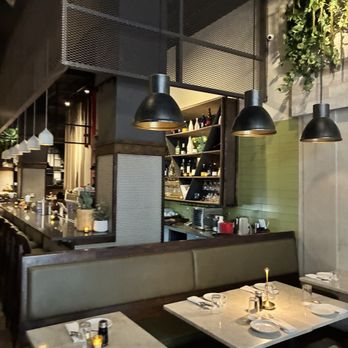 Beyond Sushi - Quaint dining room. 9.21.26. - Vegan Near Me - New York, New York