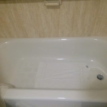 Super 8 by Wyndham El Cajon CA - I put the towel inside..but the tub was very clean. - Hotels Near Me - El Cajon, California
