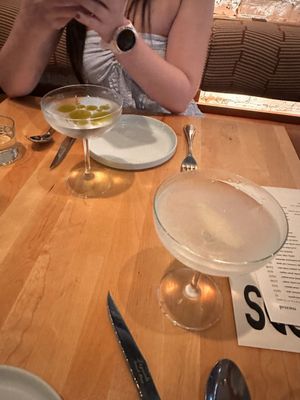 REGARDS by null REGARDS by null