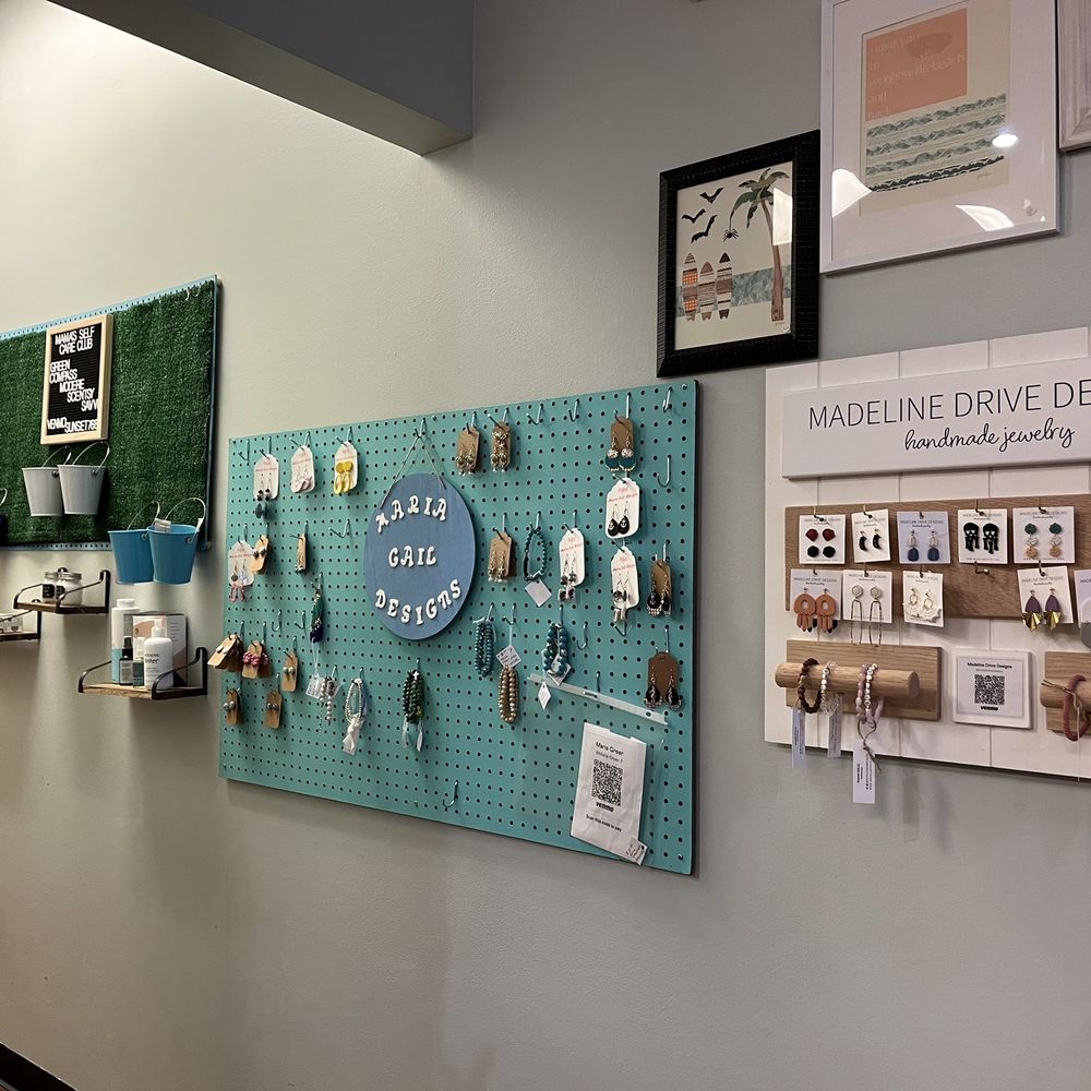Three Friends Coffee - Local artists - Coffee & Tea Near Me - Wilmington, North Carolina Three Friends Coffee - Local artists - Coffee & Tea Near Me - Wilmington, North Carolina