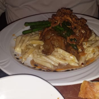 The Crafted Plate - Pork shank with gouda mac and asparagus - New American Near Me - St. Petersburg, Florida The Crafted Plate - Pork shank with gouda mac and asparagus - New American Near Me - St. Petersburg, Florida