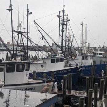 Champlin's Seafood - Boats - Seafood Near Me - Narragansett, Rhode Island