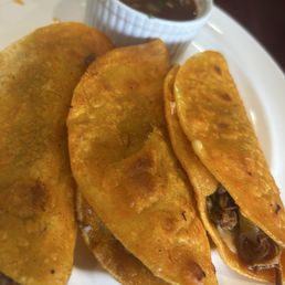 Birria tacos. Soooo good. Birria tacos. Soooo good.