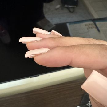 LaRu The Beauty Experience - Poor job painting nails (Laru nails in Staten Island ) - Nail Salons Near Me - Staten Island, New York