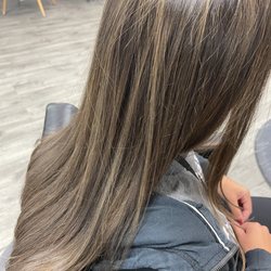 Emilia's Salon - Hair color
