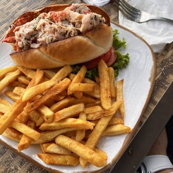 Redfin Blues - Lobster roll - Seafood Near Me - Pittsburgh, Pennsylvania