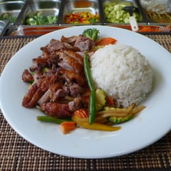 Mekong Thai Isan Imbiss - Nr.25 gebr.Gemüse mit Ente und Reis