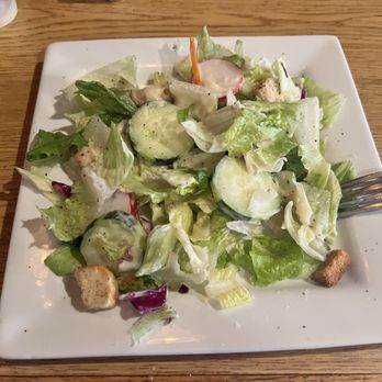 Cruisin - Salad with excellent Garlic Dressing - American Near Me - Gilberts, Illinois