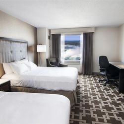 Hilton Niagara Falls/Fallsview Hotel & Suites - Guest room