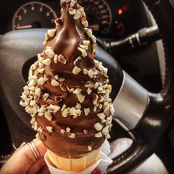 La Diperie - Milk chocolate with hazelnut in small