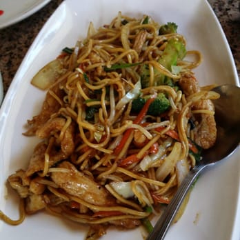 Heights Asian Cafe - Chicken lo mein - Chinese Near Me - Houston, Texas Heights Asian Cafe - Chicken lo mein - Chinese Near Me - Houston, Texas