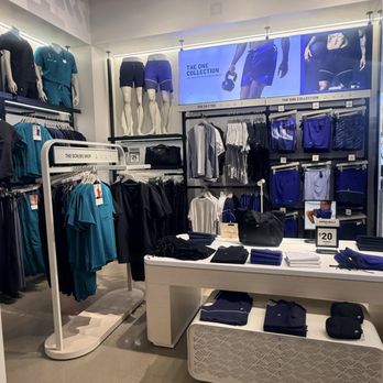 Fabletics - Men's wear and Scrubs - Women's Clothing Near Me - Los Angeles, California Fabletics - Men's wear and Scrubs - Women's Clothing Near Me - Los Angeles, California
