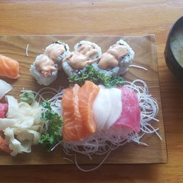 Sushi & Sashimi Combo, Miso Soup