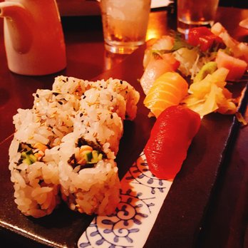 Rollapalooza - It was a combo of sasimi&sushi. Can you believe it?!?!!! Not worth it at all. Wasting money. Too low quality for high price... =_= - Sushi Bars Near Me - Chicago, Illinois Rollapalooza - It was a combo of sasimi&sushi. Can you believe it?!?!!! Not worth it at all. Wasting money. Too low quality for high price... =_= - Sushi Bars Near Me - Chicago, Illinois