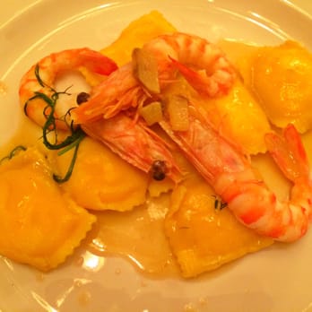 Luca's - Ravioli di ricotta aromatizzati al limone con gamberi, mazzancolle e zenzero - Seafood Near Me - Rome, RM