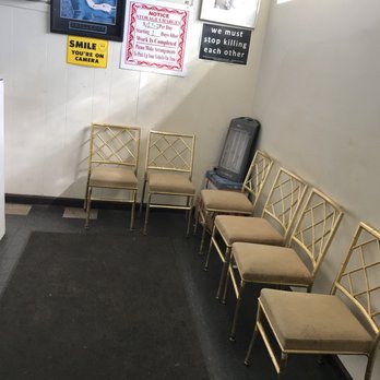 La Auto Service - Waiting area - Auto Repair Near Me - Baltimore, Maryland La Auto Service - Waiting area - Auto Repair Near Me - Baltimore, Maryland