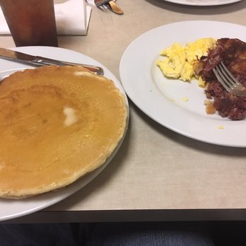 D'egg Diner - D' favorite breakfast with their homemade corned beef hash - Diners Near Me - Norfolk, Virginia D'egg Diner - D' favorite breakfast with their homemade corned beef hash - Diners Near Me - Norfolk, Virginia