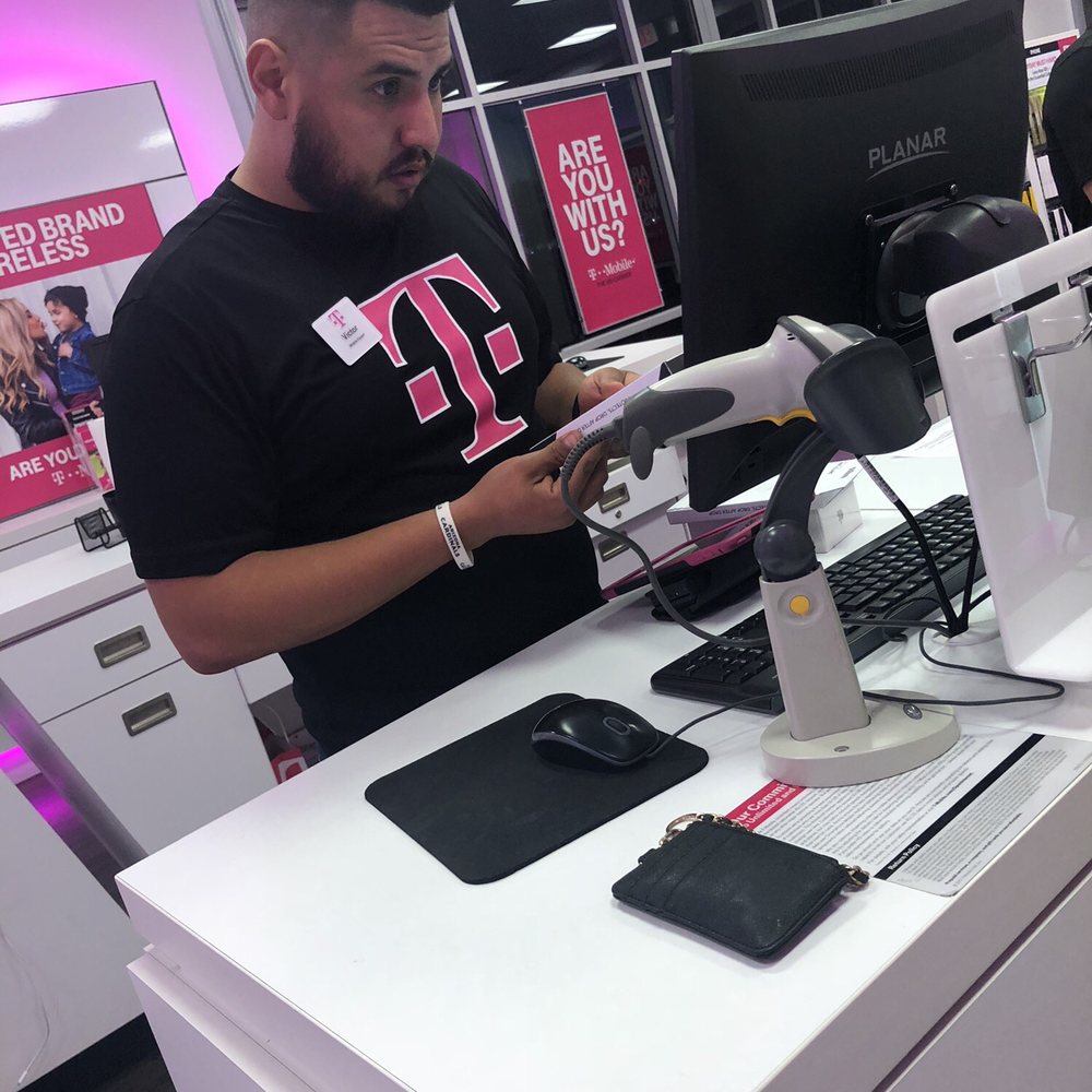 That's victor, go with him if you want amazing customer service. That's victor, go with him if you want amazing customer service.