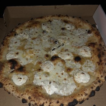 Roberta's - White Guy Pizza - Pizza Near Me - Brooklyn, New York