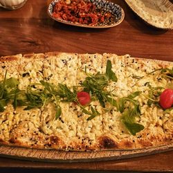 Pamukkale - Pide mit Feta