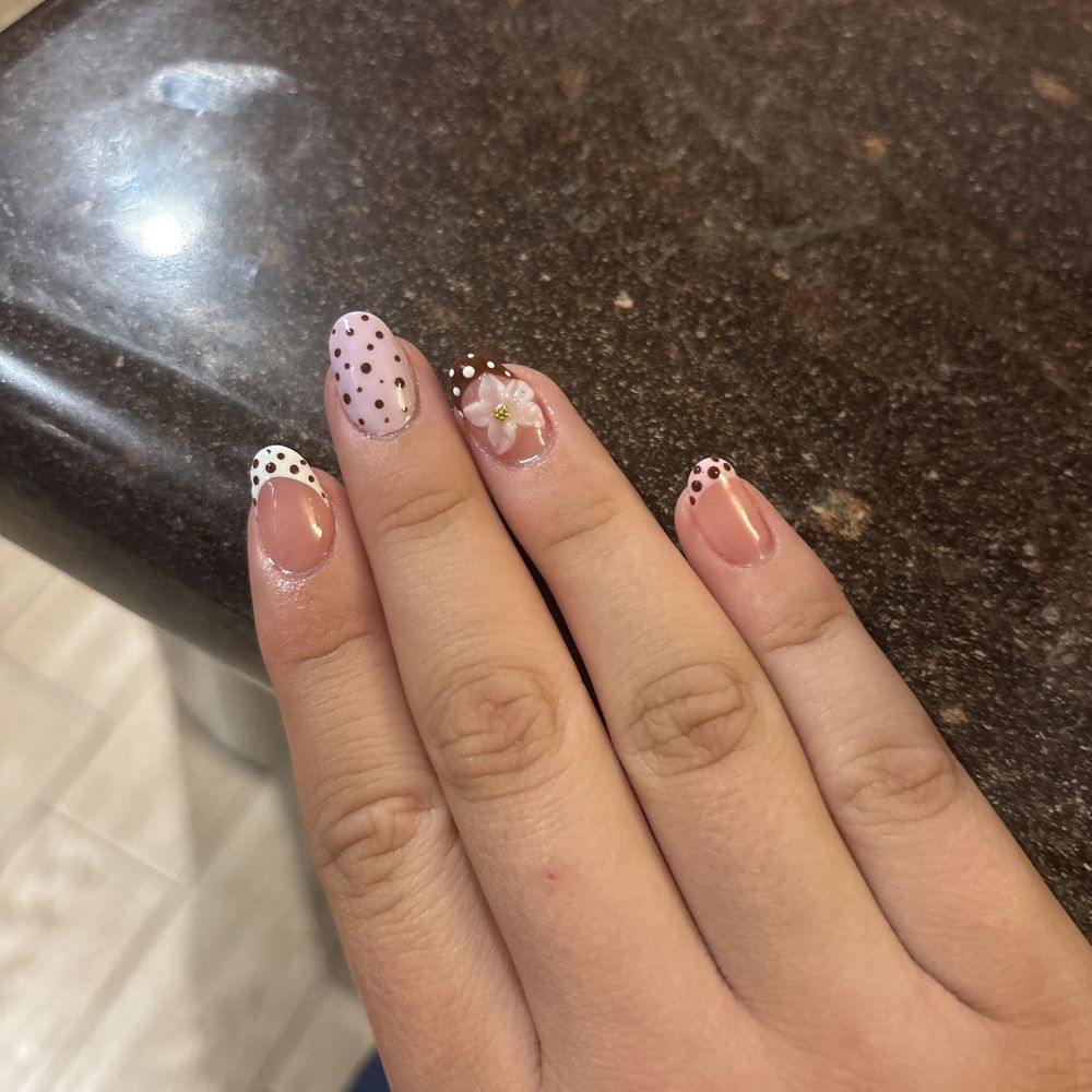Anna's Nails - Nail Salons Near Me - Monterey Park, California
