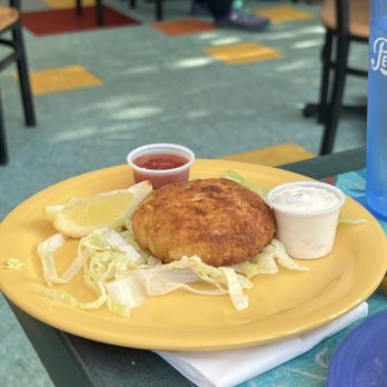 Gilligan's Clam Bar & Grill - Seafood Near Me - Pomona, New York