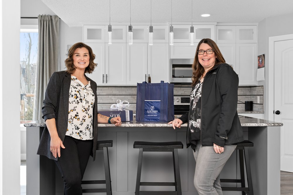 JULIE PARRY RE/MAX FIRST Updated September 2024 10 Photos 8820