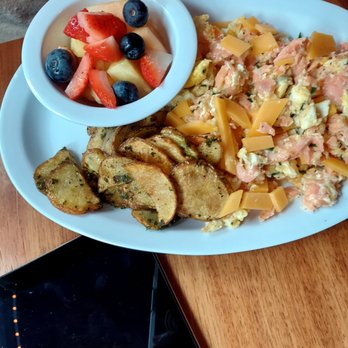 The Sycamore - Salmon Scramble - Gastropubs Near Me - San Francisco, California The Sycamore - Salmon Scramble - Gastropubs Near Me - San Francisco, California