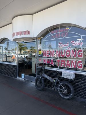 Cơm Tấm Thuận Kiều by null