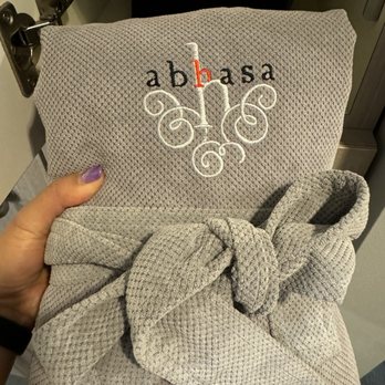 Abhasa Waikiki Spa - Spa robe - Day Spas Near Me - Honolulu, Hawaii Abhasa Waikiki Spa - Spa robe - Day Spas Near Me - Honolulu, Hawaii
