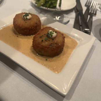 Roy's Waikiki - Hawaii Kai Crab Cakes - Hawaiian Near Me - Honolulu, Hawaii Roy's Waikiki - Hawaii Kai Crab Cakes - Hawaiian Near Me - Honolulu, Hawaii