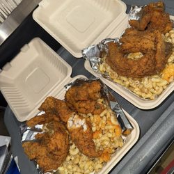 Courtside Seafood - Fish and macaroni healthy servings and was very flavorful and delicious