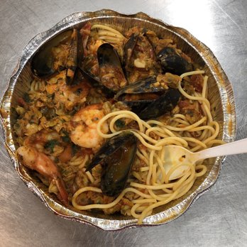 Pepperoni's - a bowl of pasta and seafood - Pizza Near Me - East Hampton, New York