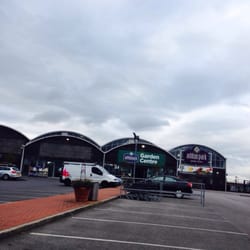 Ashton Park Garden Centre - Plenty of parking for Gardening aficionados.