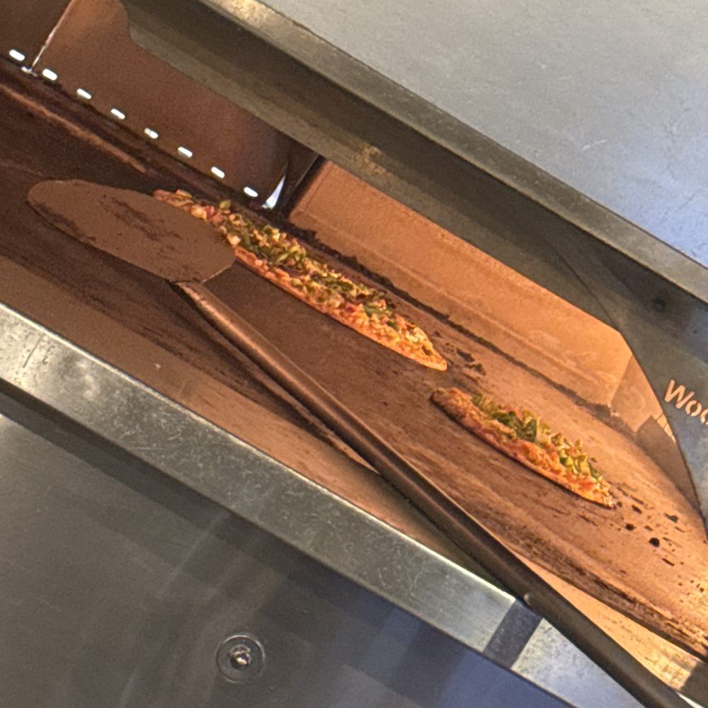 Curry Pizza - Fresh pizza making - Pizza Near Me - West Valley City, Utah Curry Pizza - Fresh pizza making - Pizza Near Me - West Valley City, Utah