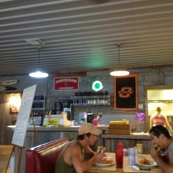 Burrows of Pond Creek Restaurant - Now called greacy Steve's!