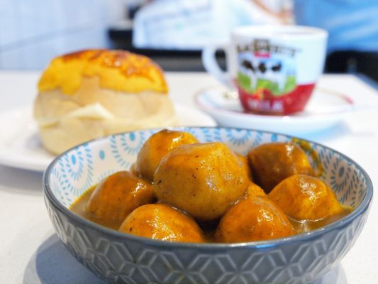 Chrisly Cafe by null