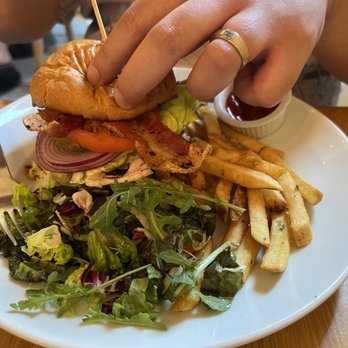 Bloom - Bloom Burger Lunch - American Near Me - Santa Clara, California