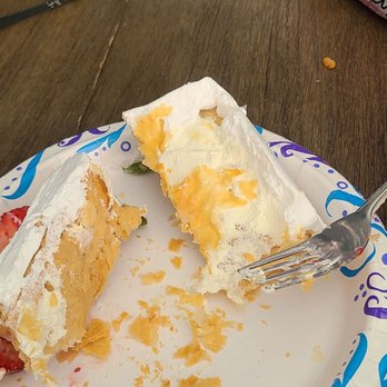 Del Valle Supermarket - Dry cake no filling. - Grocery Near Me - Sacramento, California