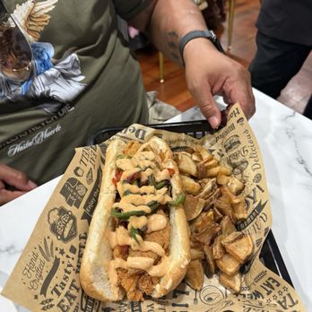 Toast It IZ - Catfish Po Bo - American Near Me - Chicago, Illinois Toast It IZ - Catfish Po Bo - American Near Me - Chicago, Illinois
