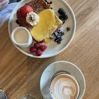 Bocado Brunch & Te'Kila - french toast & latte - Breakfast & Brunch Near Me - Noblesville, Indiana