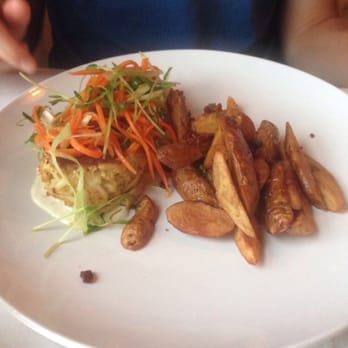 Hooked - Crab cakes - Seafood Near Me - Ocean City, Maryland