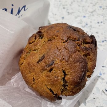 Levain Bakery - NoHo, NYC - Fall Chocolate Chunk - Bakeries Near Me - New York, New York Levain Bakery - NoHo, NYC - Fall Chocolate Chunk - Bakeries Near Me - New York, New York