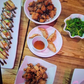 T-Fish - Roll & chicken - Sushi Bars Near Me - Los Angeles, California