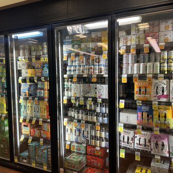 Foodland - 6/5/22 Local Beer - Grocery Near Me - Kahului, Hawaii