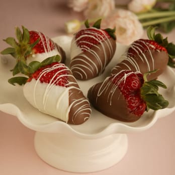 Aunt Flo's Chocolates - Fresh dipped Strawberries in your choice of chocolate...YUM! - Chocolatiers & Shops Near Me